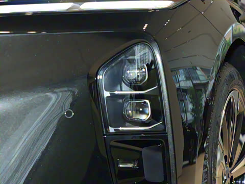 2025�� 75kWh Touring