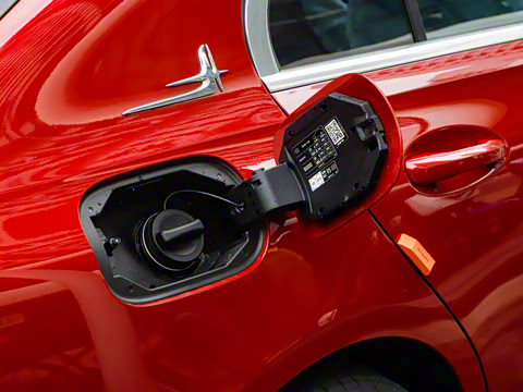 2023�� �Ŀ� C 260 L �˶���