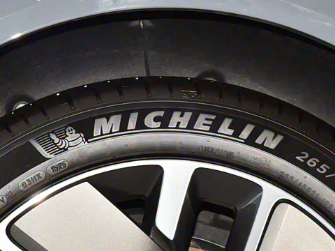 2025�� Pro ���ܻ��°�