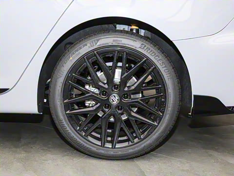 2025�� 1.5T XLINE �����