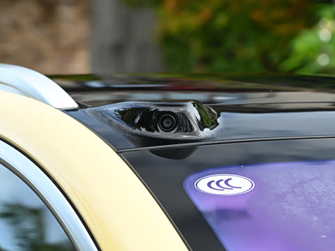 2025�� 75kWh Touring