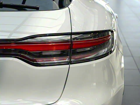 2025�� Macan 2.0T ���ΰ�