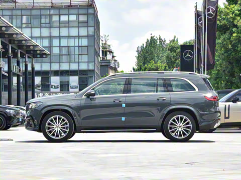 2025�� GLS 450 4MATIC ������