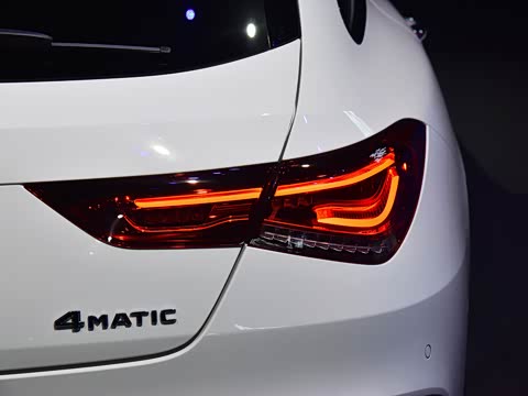 2020�� CLA 260 4MATIC ���ܳ�