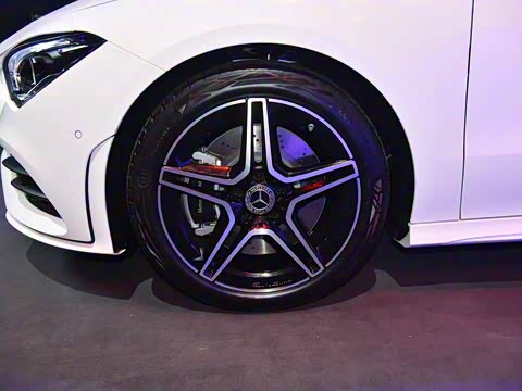 2020�� CLA 260 4MATIC ���ܳ�