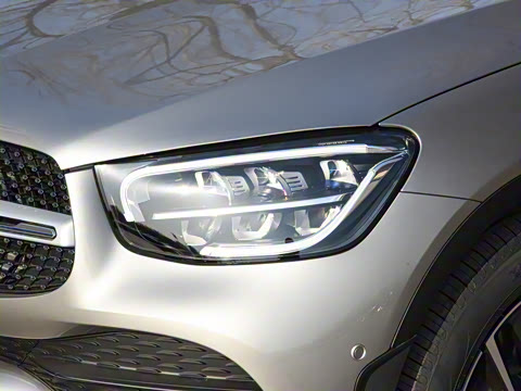 2022�� �Ŀ� GLC 300 L 4MATIC ������