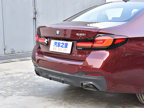 2022�� �Ŀ� 530i ���а� M�˶���װ