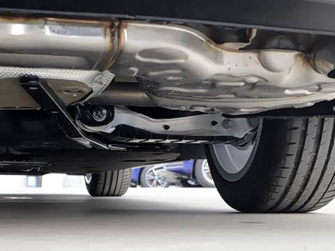 2020�� 40 TFSI ������