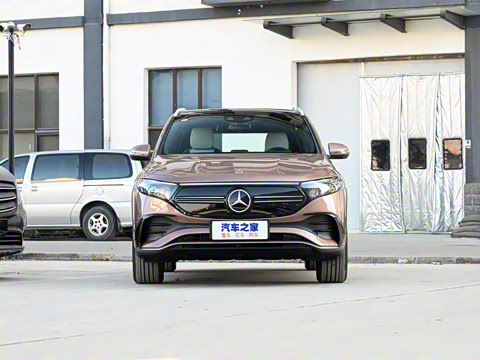 2022�� EQA 300 4MATIC �׷��ر��