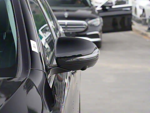 2022�� �Ŀ��� E 350 e L ���ʽ��϶����˶��γ�