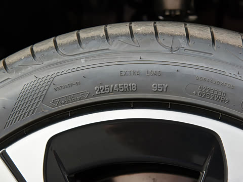 2022�� C 260 L �ҹ�˶���