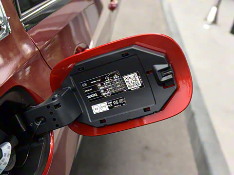 2022�� C 260 L �ҹ�˶���