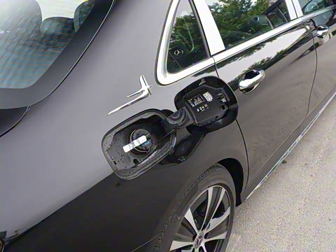 2022�� �Ŀ��� E 350 e L ���ʽ��϶����˶��γ�