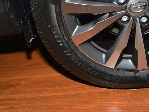 2019�� 235T �ֶ���Ӣ��