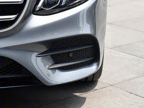 2020�� �Ŀ� E 260 �˶���