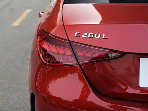 2022�� C 260 L �ҹ�˶���