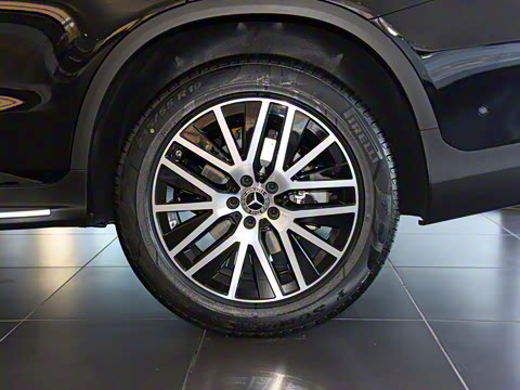 2022�� �Ŀ� GLC 300 4MATIC ����SUV