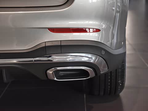 2020�� GLC 260 L 4MATIC ������