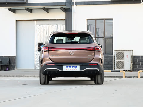 2022�� EQA 300 4MATIC �׷��ر��