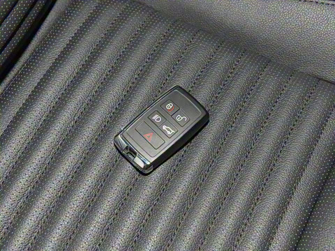 2023�� 360PS R-Dynamic S