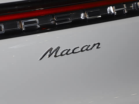 2022�� Macan 2.0T
