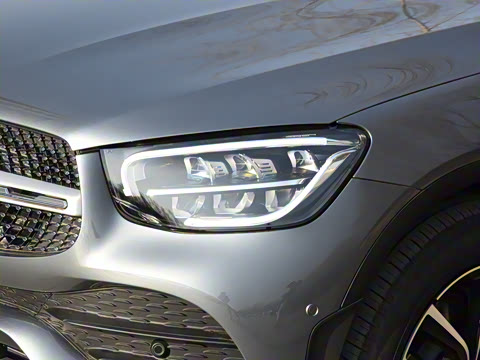 2022�� �Ŀ� GLC 300 L 4MATIC ������