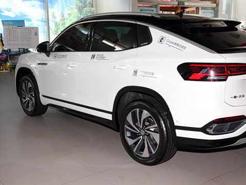 2020�� 380TSI ��������������