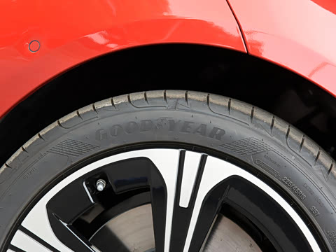 2022�� C 260 L �ҹ�˶���