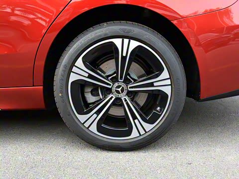 2022�� C 260 L �ҹ�˶���