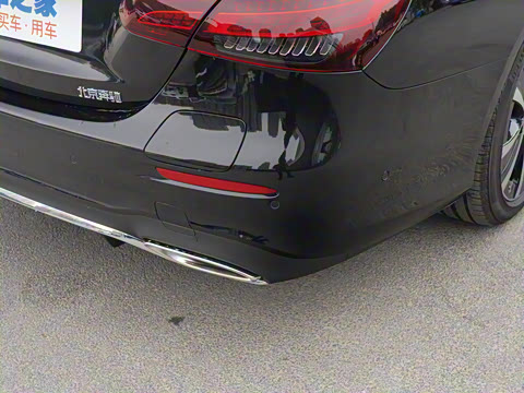 2022�� �Ŀ��� E 350 e L ���ʽ��϶����˶��γ�