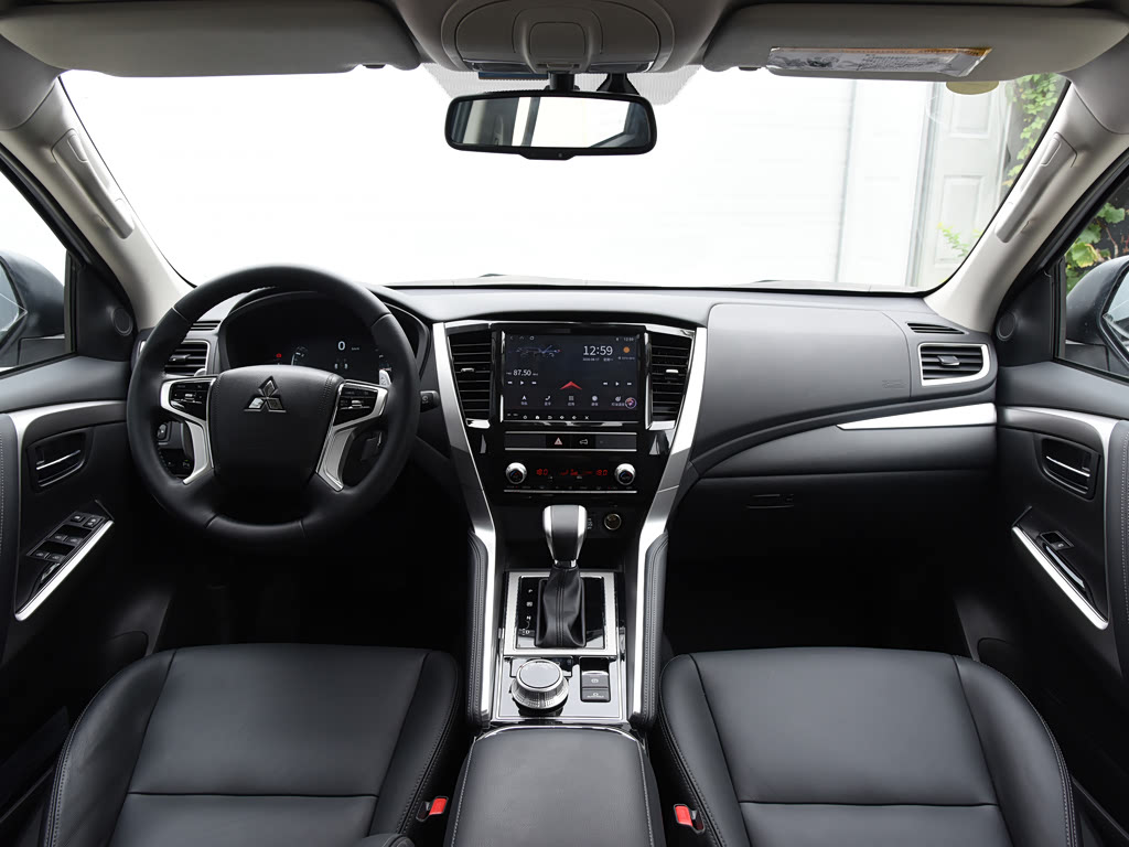 Mitsubishi Pajero Sport III Рестайлинг 2, Внедорожник 5 дв.: фото поколения
