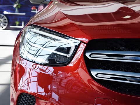 2020�� GLC 260 L 4MATIC ������