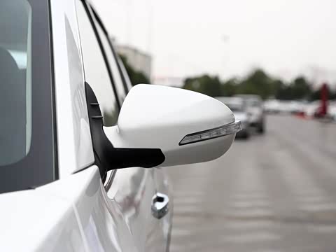 2018�� �Ŀ� 1.8L �ֶ�������