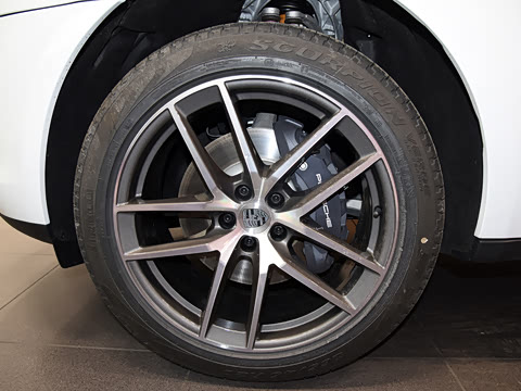 2022�� Macan 2.0T