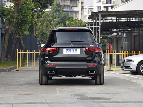 2022�� �Ŀ� GLB 200 4MATIC