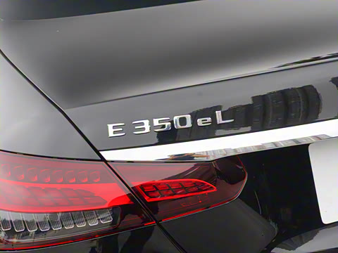 2022�� �Ŀ��� E 350 e L ���ʽ��϶����˶��γ�