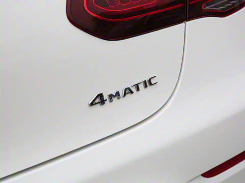 2022�� �Ŀ� GLC 260 4MATIC ����SUV