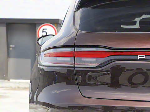 2023�� Macan 2.0T