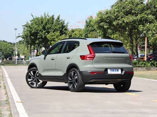 【图】沃尔沃xc40 2023款 b4 四驱智雅运动版报价_图片_沃尔沃_汽车之