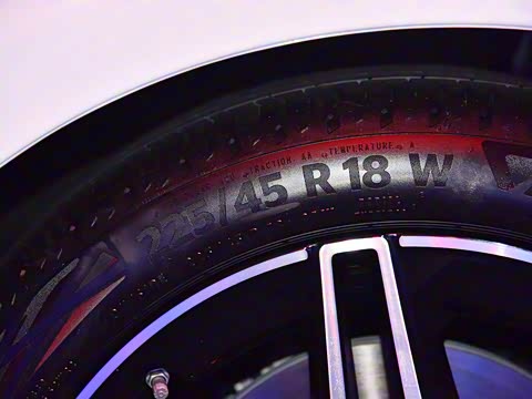 2020�� CLA 260 4MATIC ���ܳ�