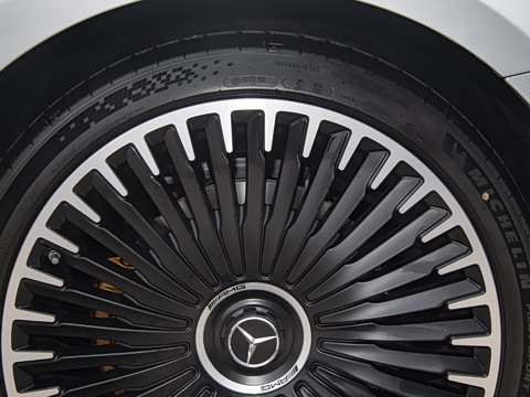 2022�� AMG EQS 53 4MATIC+