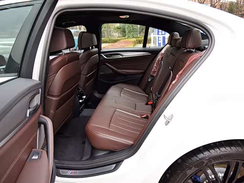 【图】宝马5系(进口) 2020款 540i 风尚版 m运动套装报价_图片_宝马