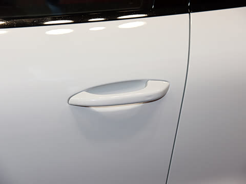 2022�� Macan 2.0T