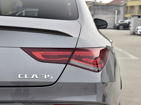 2021�� AMG CLA 35 4MATIC