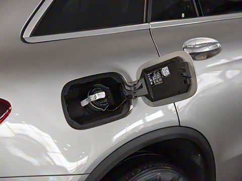 2020�� GLC 260 L 4MATIC ������