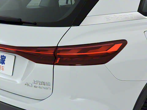 2022�� 40 e-tron ��ҫ�� ������װ