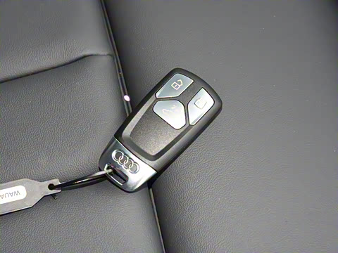 2023�� Sportback 40 TFSI quattro ����������