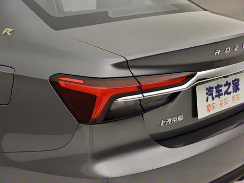 2020�� 300TGI �Զ�ˬ����Ļ�Ǽ�Supreme��