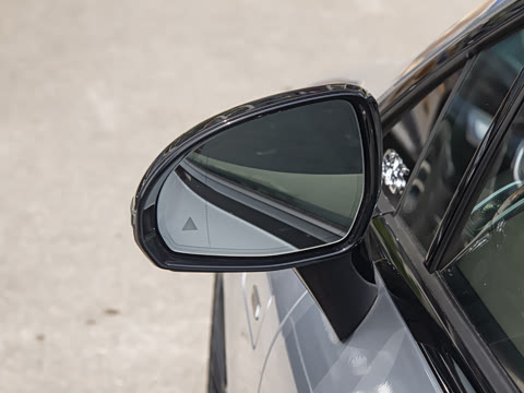 2022�� AMG EQS 53 4MATIC+