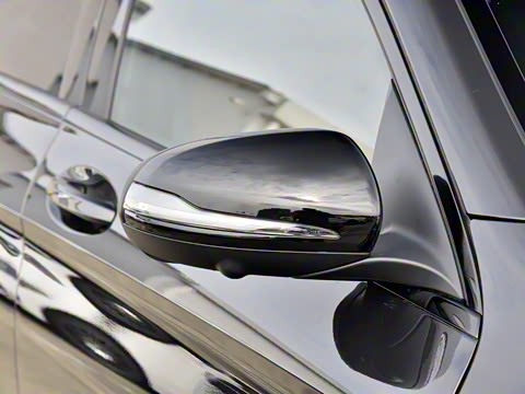 2023�� GLC 260 4MATIC ����SUV